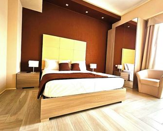 Trilogy Prestige - Central Premium Suites - לצ'ה - חדר שינה