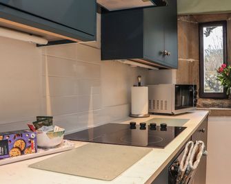 Pear Tree Cottage at Hey Farm - Barnoldswick - Cocina