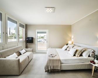 Riviera Carducci Rooms - Peschiera del Garda - Makuuhuone