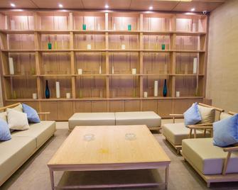 Ji Hotel Shenyang Middle Street Metro Station - Shenyang - Lounge