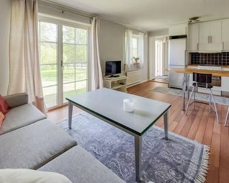 1 Bedroom Beautiful Home In Gantofta - Pålstorp - Living room