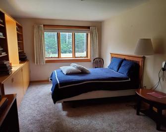 Kenway Ranch - Southwest Harbor - Bedroom