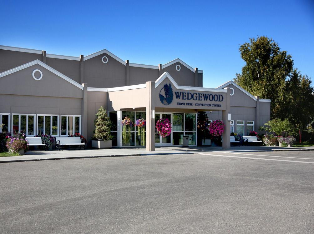 Wedgewood Resort 92 1 7 8 Fairbanks Hotel Deals Reviews Kayak
