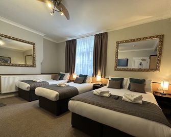 Tudor Court Hotel - Londres - Habitación
