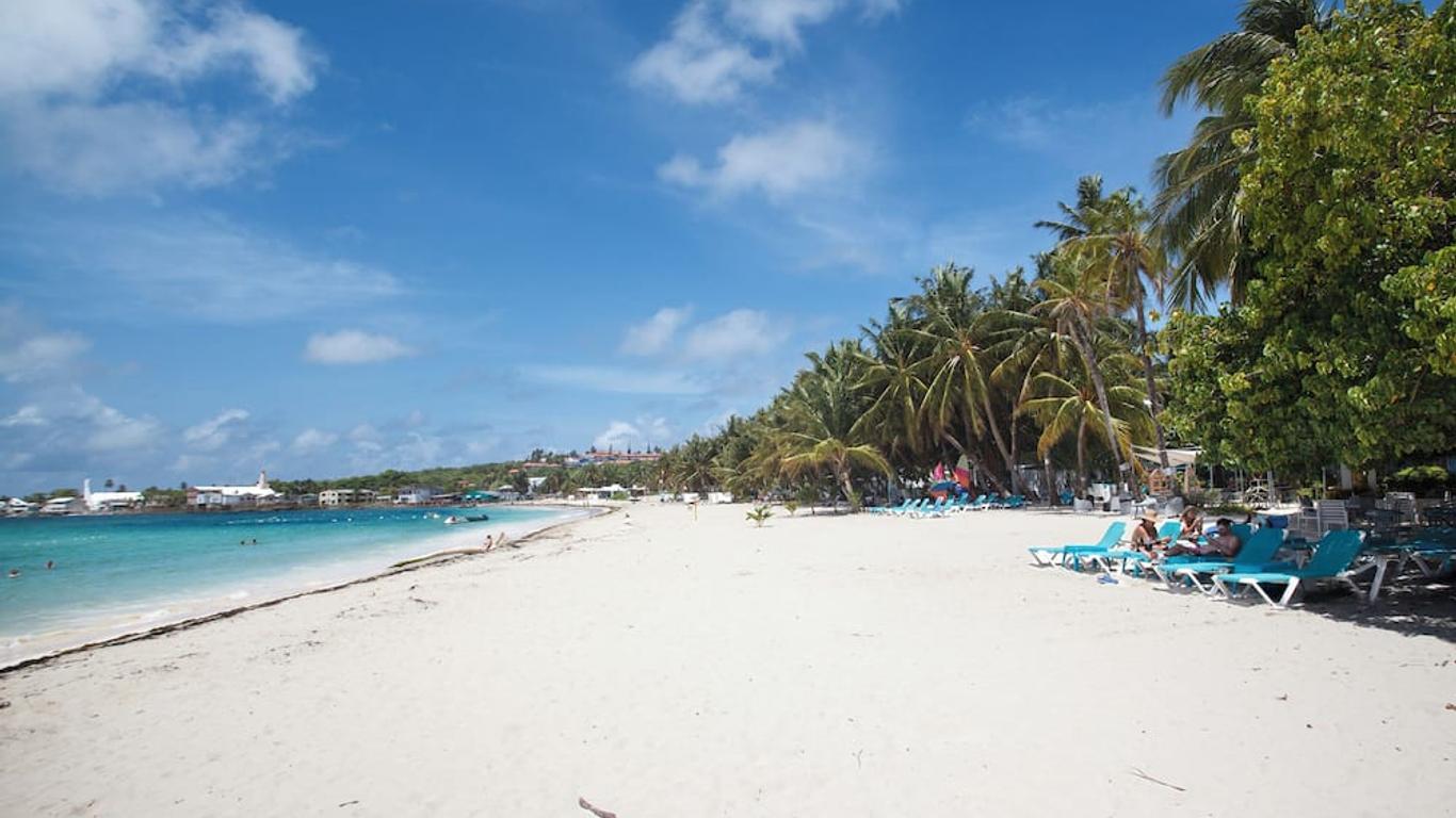 Hotel Cocoplum Beach