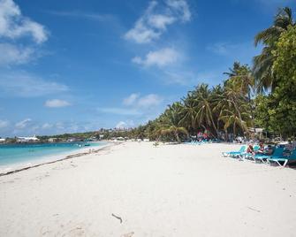 Hotel Cocoplum Beach - סן אנדרס - חוף