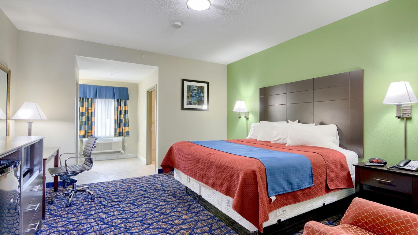 Rodeway Inn & Suites