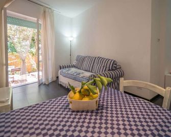 Sciacchetrà Apartment with AC - Monterosso al Mare - Dining room