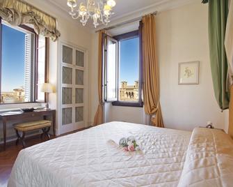 Serristori Palace Residence - Florence - Bedroom