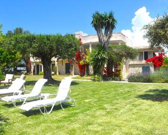 House Lemoni - Studio - Pelekas - Innenhof