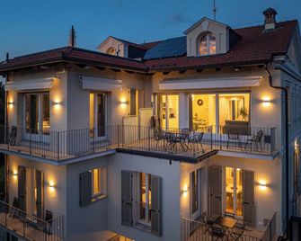 Alba Palace Luxury Apartments - Alba - Edificio