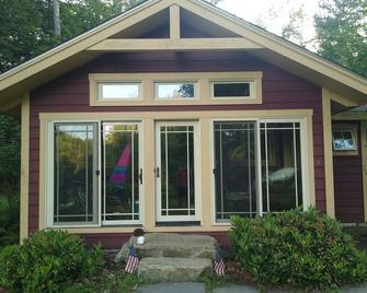 Finnish cottage with Sauna on Lake Monomonac - Rindge - Edificio