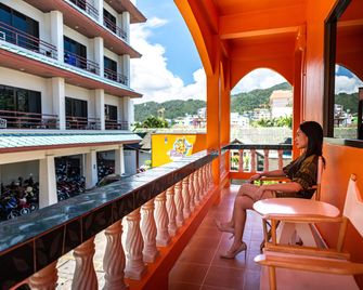 myPatong Social Hostel - Patong - Balcony
