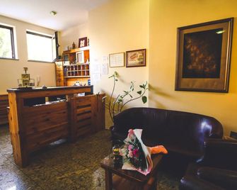 Hotel Vila Vrbas - Bania Luka - Recepción