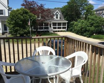 Walking Distance To Long Sands Beach - York - Balcony