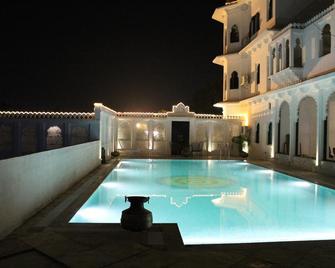 Karohi Haveli - A Heritage Hotel - Udaipur - Piscina