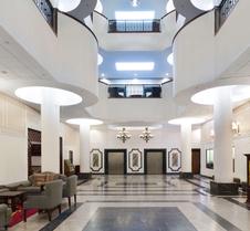 Wyndham Garden Hotel Baronne Plaza