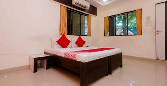 OYO 12693 Manori Resort - Mumbai - Soveværelse