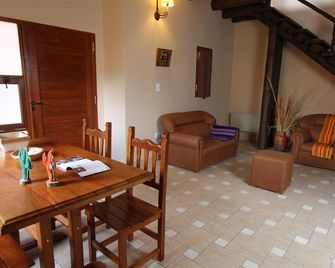 Mirador Del Virrey, Cabanas Boutique - Purmamarca - Eetruimte