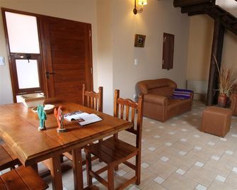 Mirador Del Virrey, Cabanas Boutique - Purmamarca - Eetruimte