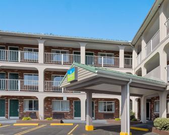 SureStay Hotel by Best Western Summersville - Summersville - Edifício