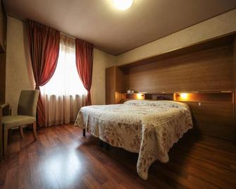 Hotel Roma - Aosta - Bedroom