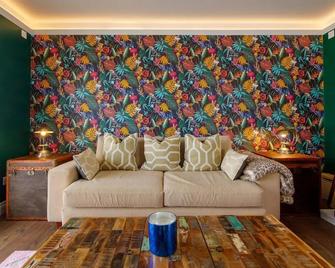 The Kite House - Chichester - Living room