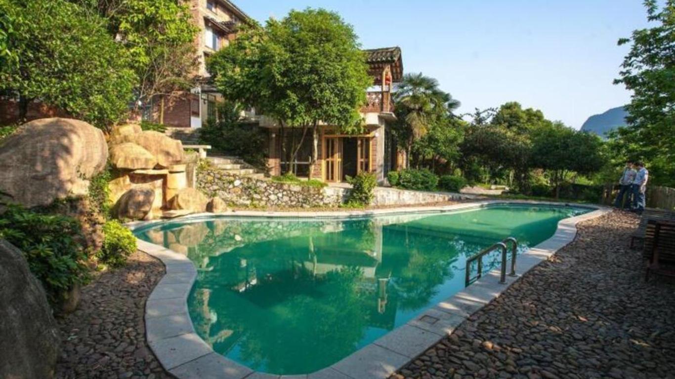 Riverside Retreat Hotel