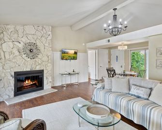 Perfect Resort Retreat Close to Everything - Osage Beach