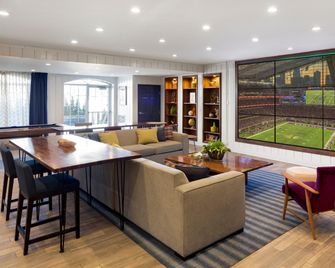 Holiday Inn Bloomington W MSP Airport Area By IHG - Bloomington - Lounge