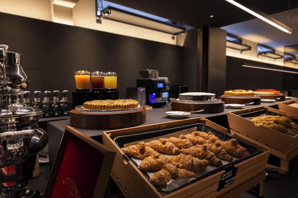 Joy 124 Hotel Milano - Milan - Buffet