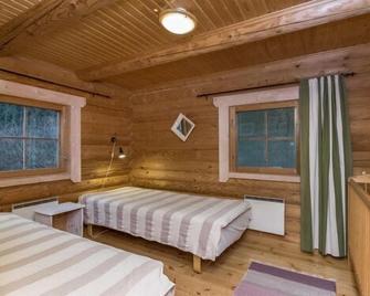 Holiday Home Oravanpesä - Hämeenlinna - Schlafzimmer