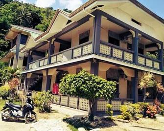 Joan Beach Resort - Puerto Galera - Edificio