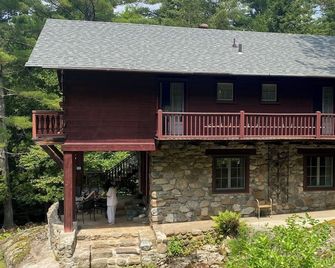 Magical Adirondack Camp on Gorgeous Brook - Keene Valley - Building