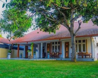 Ace Boutique Airport - Katunayake - Gebouw
