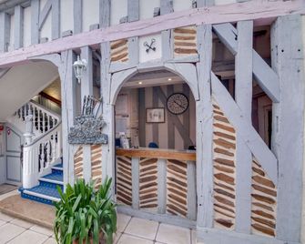 Brit Hotel Les Comtes de Champagne - Troyes - Lobby