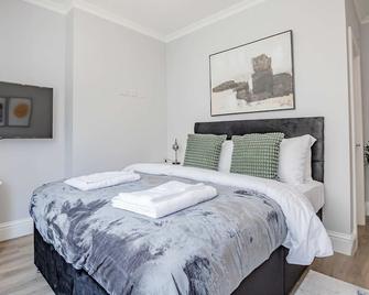 Host & Stay - Bridge Street Apartments - Evesham - Bedroom