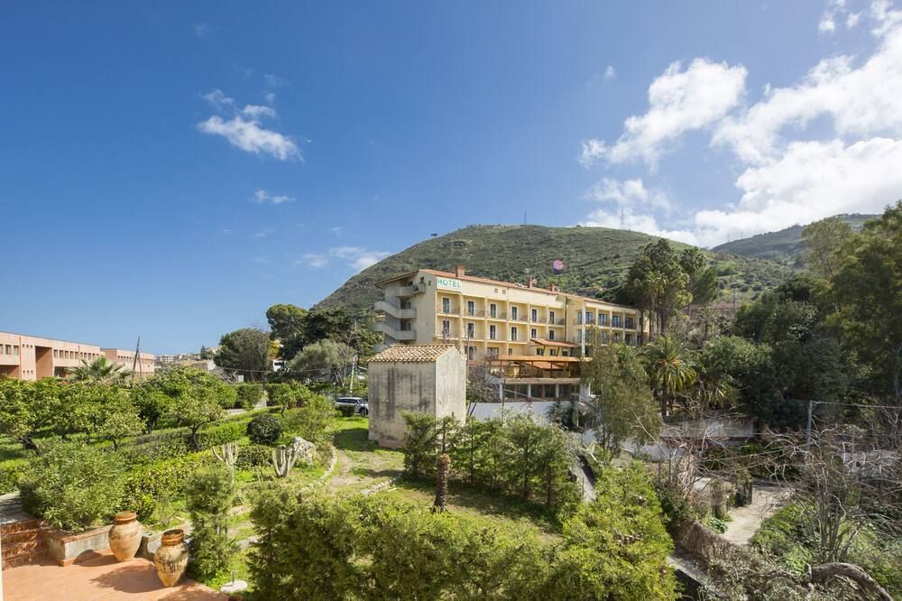 Bouganville B&B - צ'פאלו - בניין