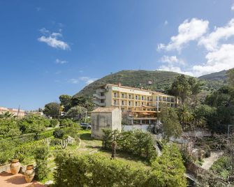 Bouganville B&B - Cefalù