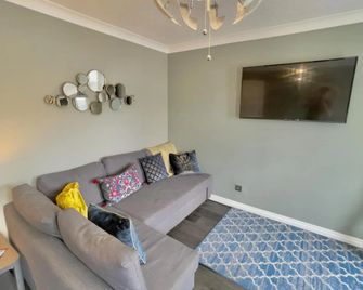Monkbridge Mews - York - Living room
