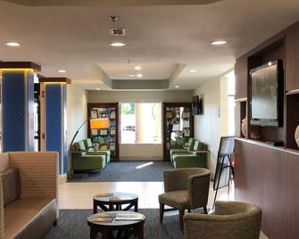 Holiday Inn Express & Suites Franklin Ky, An IHG Hotel - Franklin - Lobby