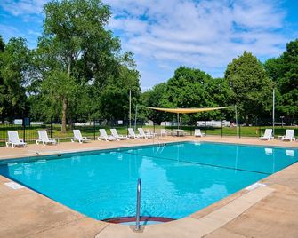 O'Connell's Yogi Bear RV Resort - Amboy - Pool
