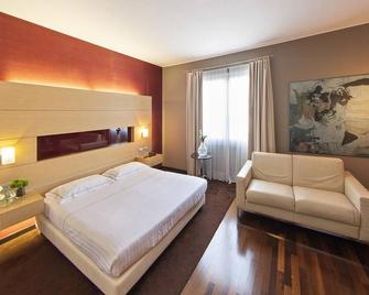 Inverigo Hotel - Inverigo - Bedroom