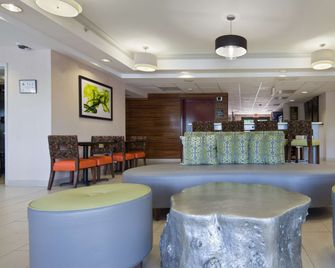 Best Western Plus Huntersville Inn & Suites Near Lake Norman - Huntersville - Lobby