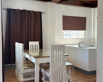 Keps Boarding House - San Fernando - Essbereich