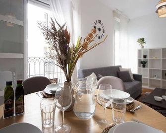 Impresionante piso Centro histórico & Plaza Mercado - Logroño - Essbereich