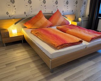 Ferienwohnungen im Taunusblick - Lahnstein - Schlafzimmer