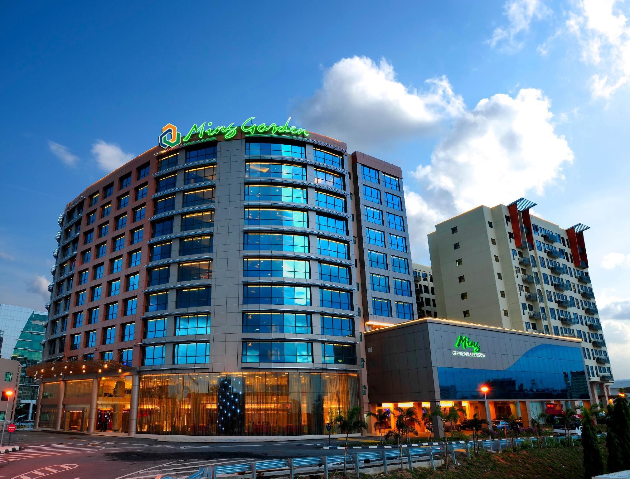 Ming Garden Hotel and Residences - קוטה קינבאלו - בניין