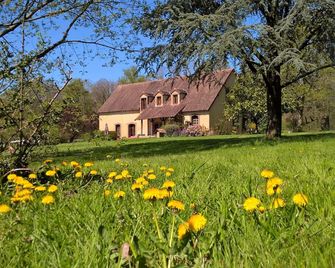 La Jonquière - Coudrecieux - Edificio