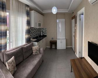 Kent Suit Otel - Mersin - Wohnzimmer